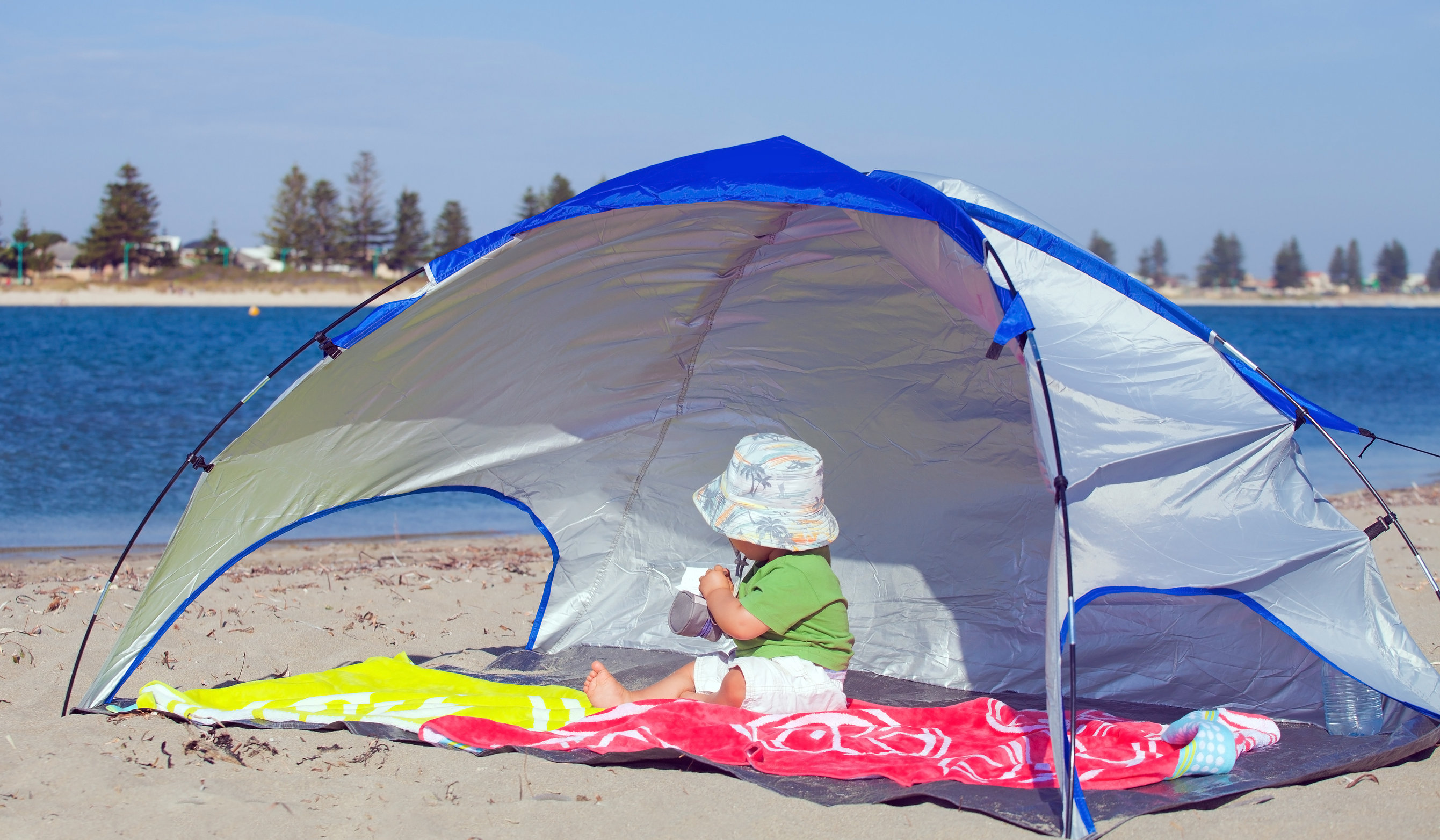 Keep Your Baby Away From the Heat of the Sun Deluxe lightweight Toddlers tent with carrying bag From Wind & Rain Thermalabs Pluto Purple Beach Tent: An amazing accessory for your kids comfort 