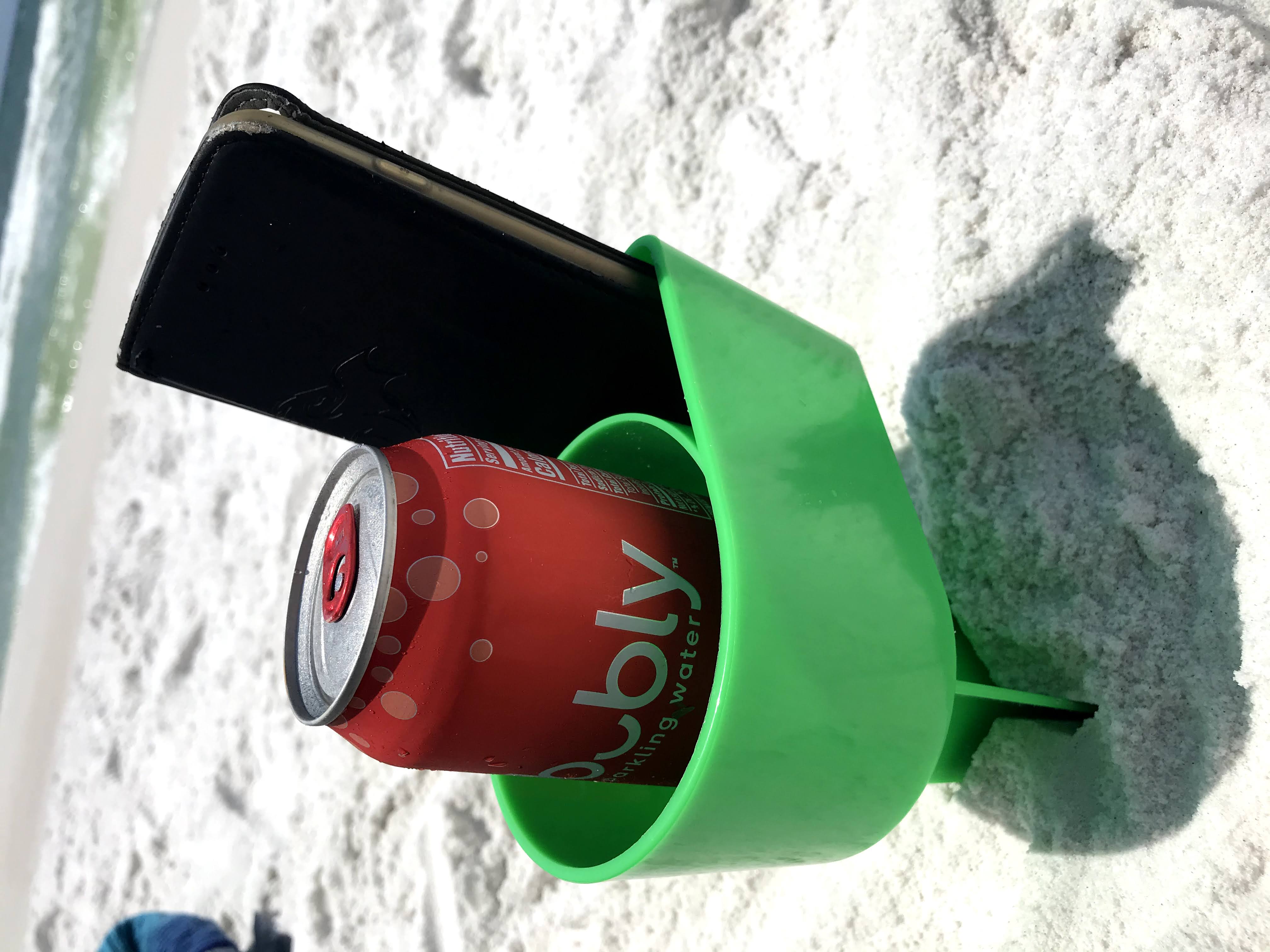 beach hacks for sand free drinks
