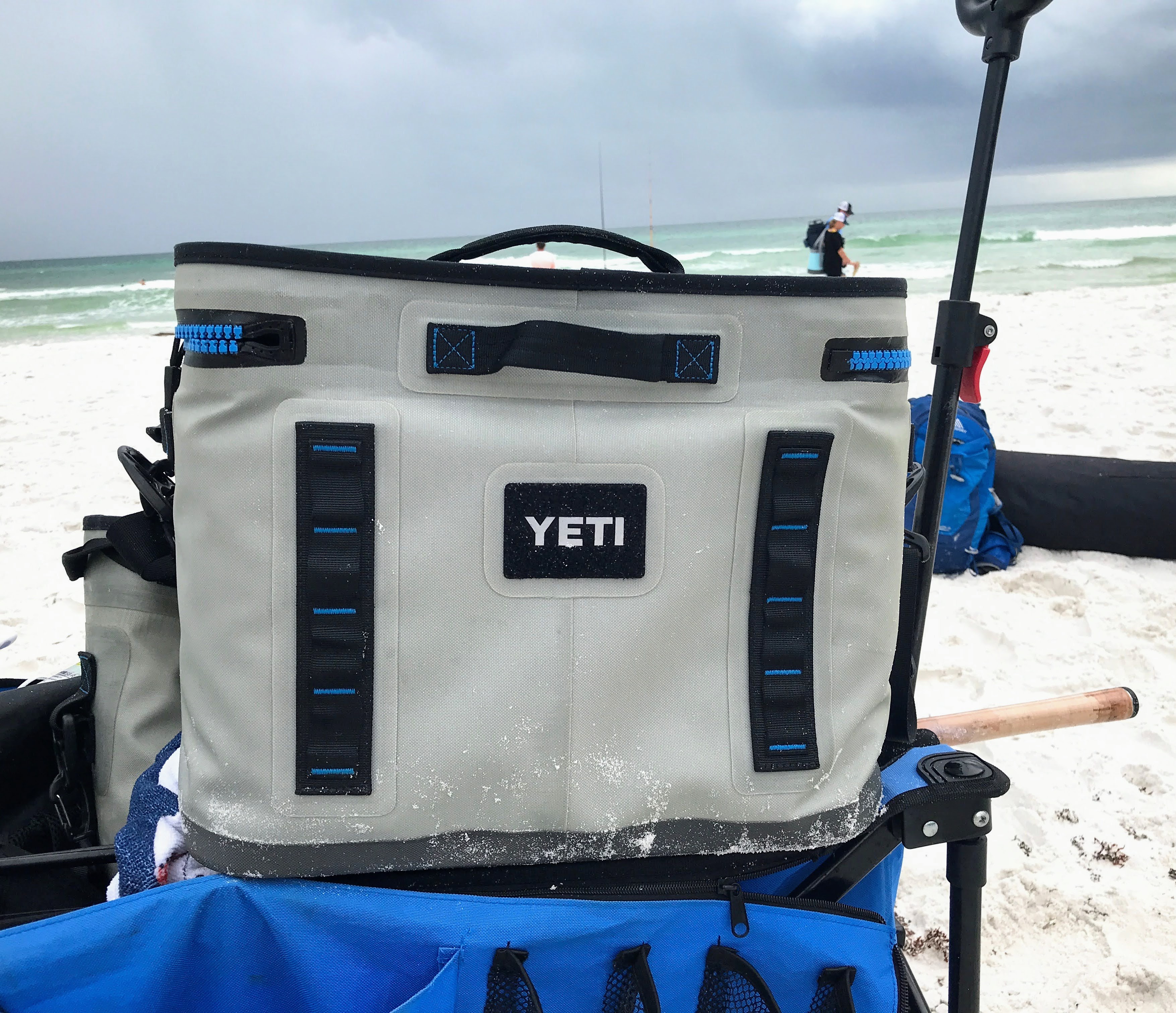yeti beach bag cooler