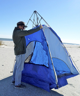 beach pop up tent