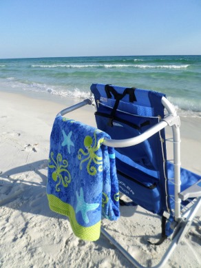 aluminum beach chairs with cooler bag and towel rack