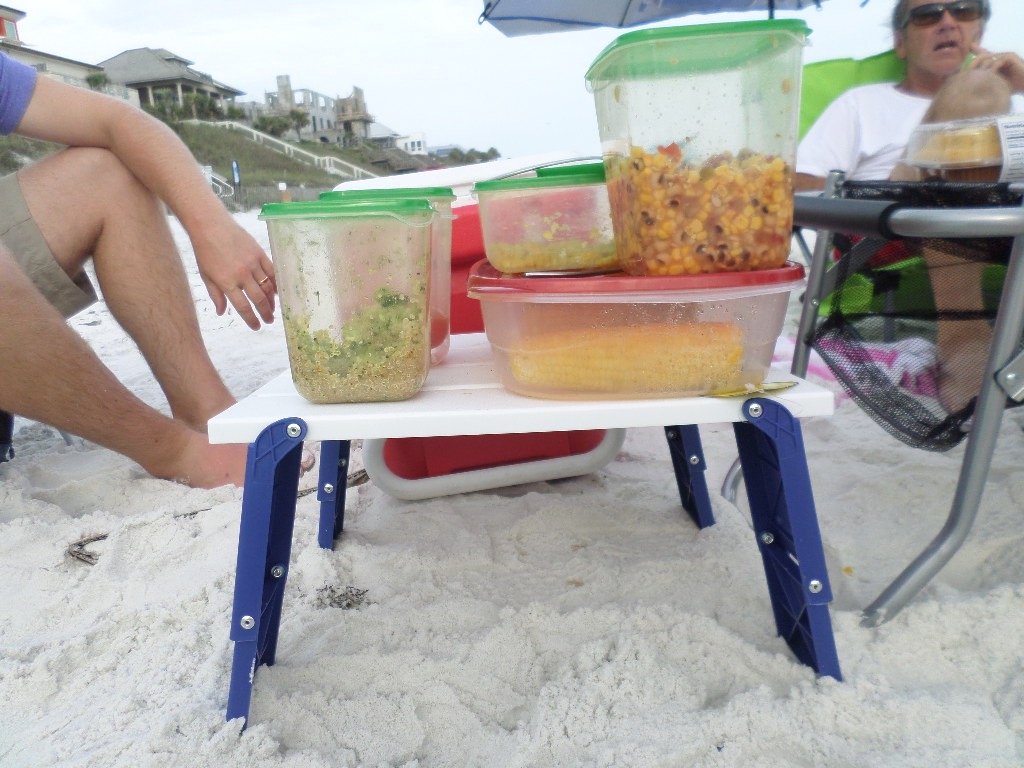 folding beach table