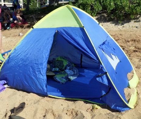 beach pop up tent